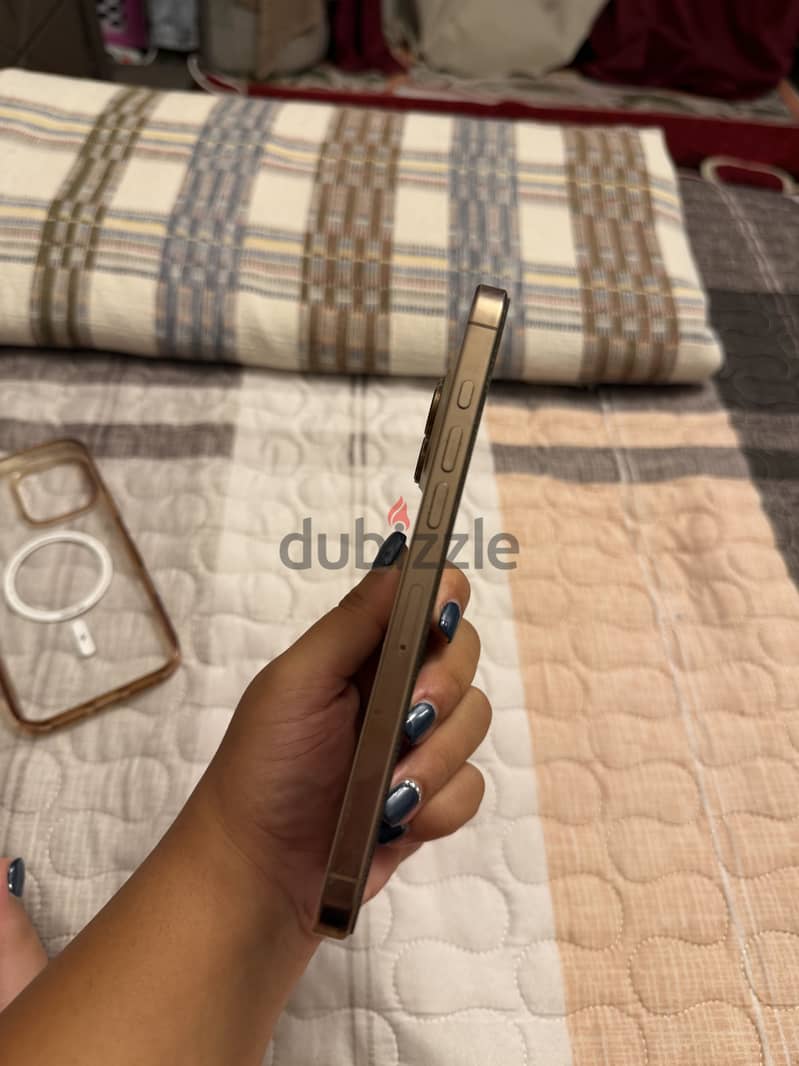 Apple - iPhone 16 Pro Max 3
