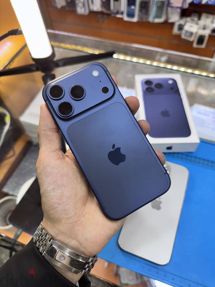 Apple IPhone 17 Pro Max 2