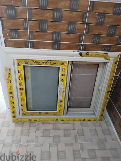 شباك ألوميتال جرار + سلك 68×87 سم