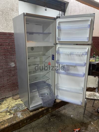 تلاجه بيكو ٢٠قدم كسر زيرو