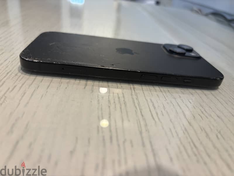 iPhone 15 6