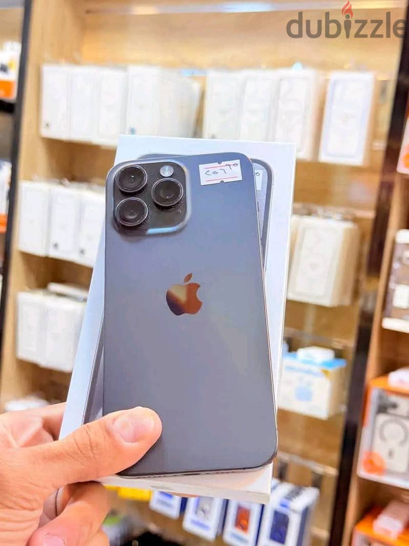 Apple - iPhone 15 Pro Max 3