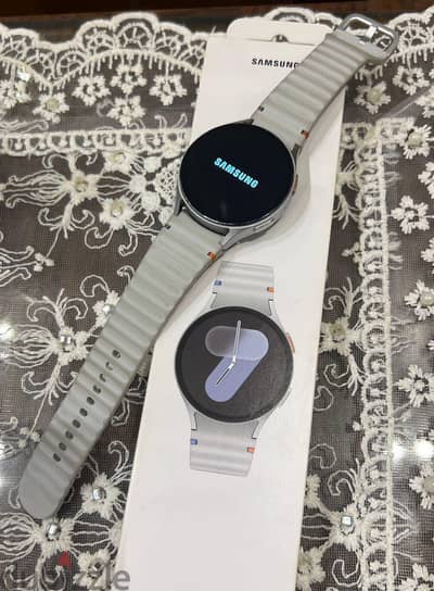 Samsung watch 7 بحالة ممتازة