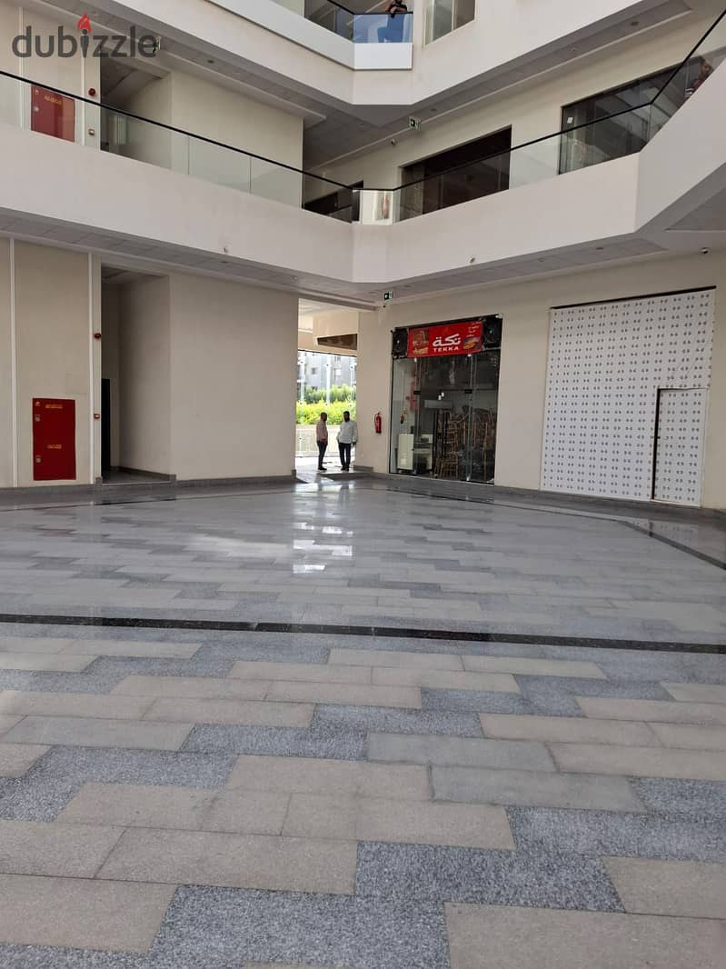 134m² shop with a storefront for rent in Silver Gate Mall, Sheikh Zayed. 0 134m² shop with a storefront for rent in Silver Gate Mall, Sheikh Zayed. 0