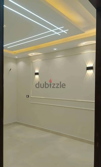 أنا ابراهيم النقاش محتاج نقاش اتفضل اتواصل معايا01017132216