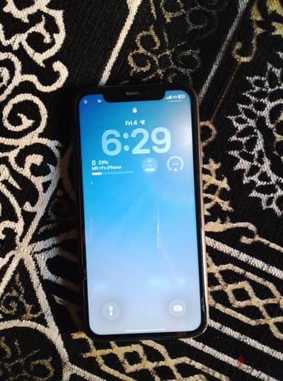 iPhone 11 64GB بحالة ممتازة جدًا – بطارية 72%