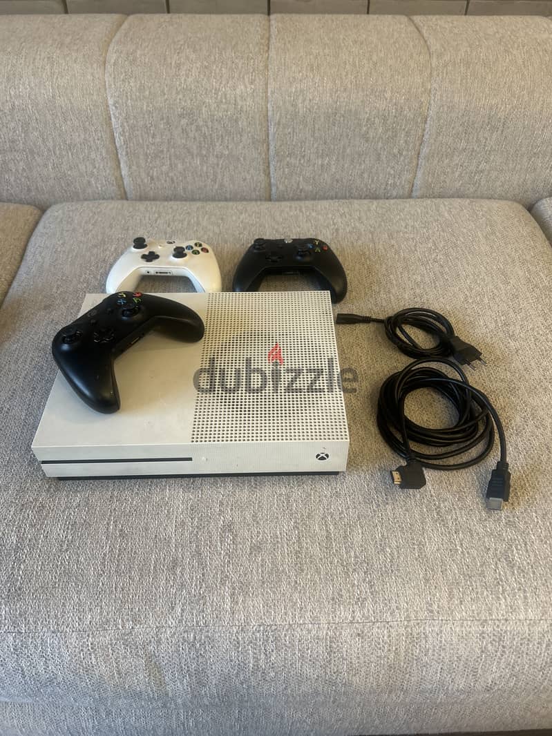 Xbox One S 1
