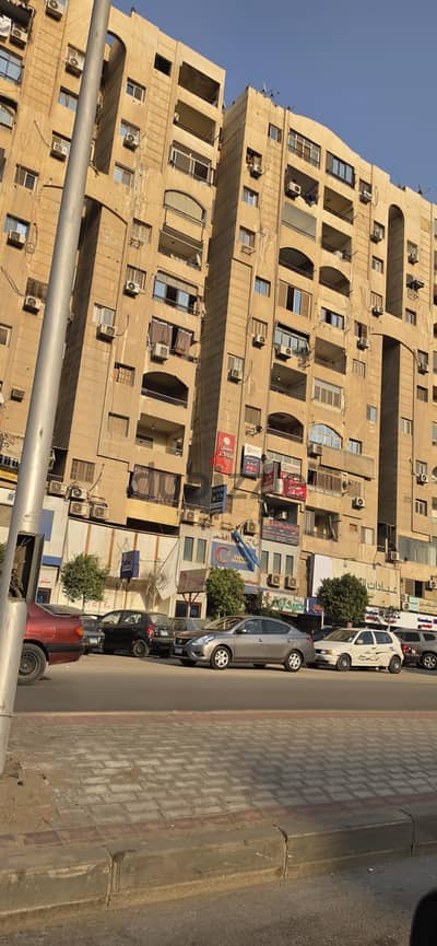شقة للبيع ببرج بمدينة نصر شارع رئيسي غرفتين وصالة