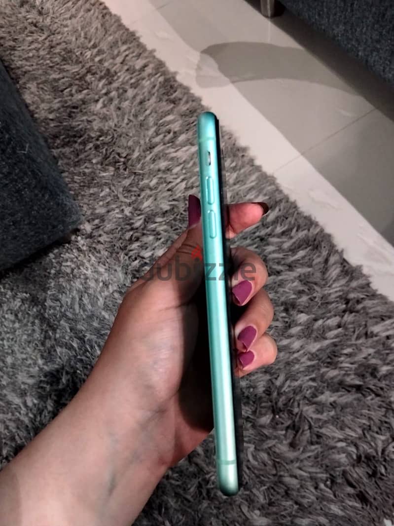 Apple - iPhone 11 4