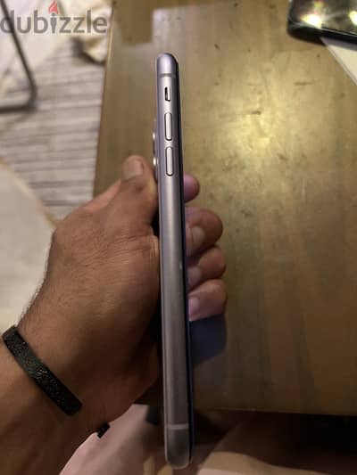 Apple - iPhone 11