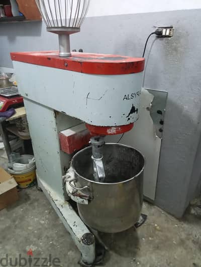 مطرب صناعه سوريه +صجات مقاس 30×40 وصواني مقسات مختلفه ومكنه كونو