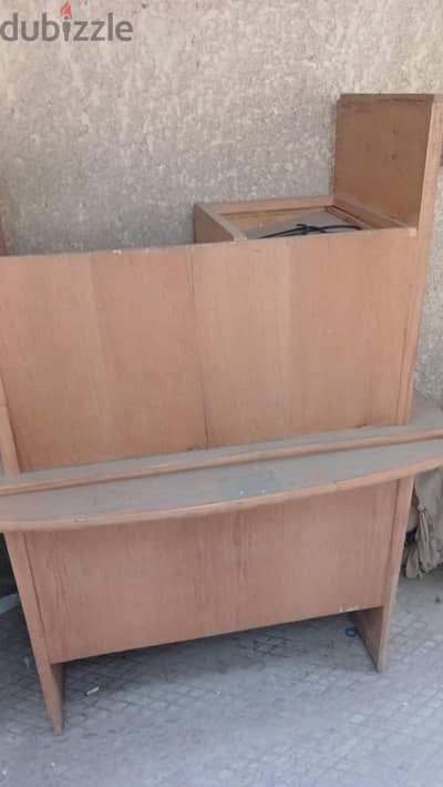 مكاتب  للبيع بدون  كراسي