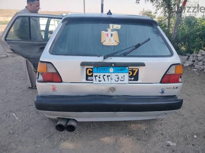 فولكسفاغن جولف 1990