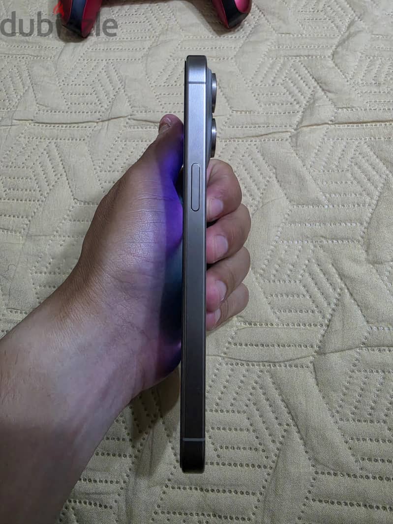 Apple - iPhone 15 Pro Max 3