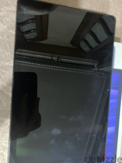 samsung tab a7  مستعمل  حاله كويسه  مع علبتو