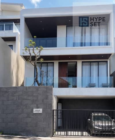 townhouse corner 225m with double views in a new launch at "El Patio" (Town Side) offered at the first phase launch price