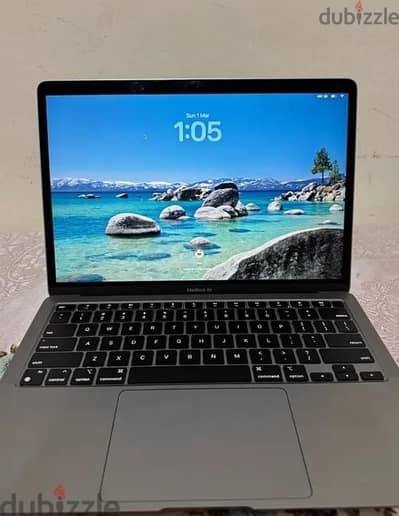 Macbook air m1 ماك بوك اير 1( شبه الجديد)