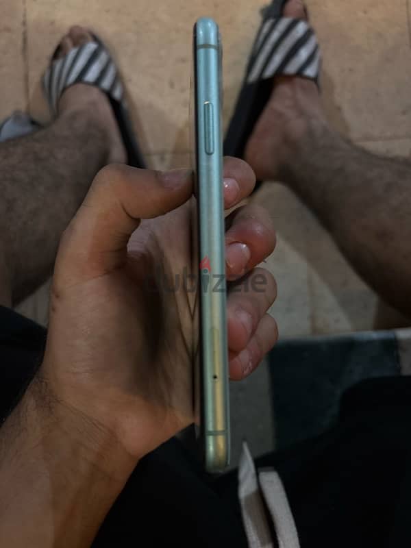 ايفون 11 للبيع 2