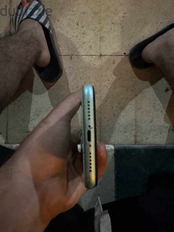 ايفون 11 للبيع 5