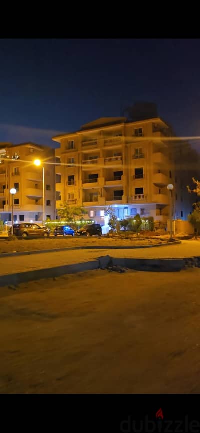شقة أرضي بجاردن 140م سوبر لوكس للبيع - هليوبوليس  الجديدة