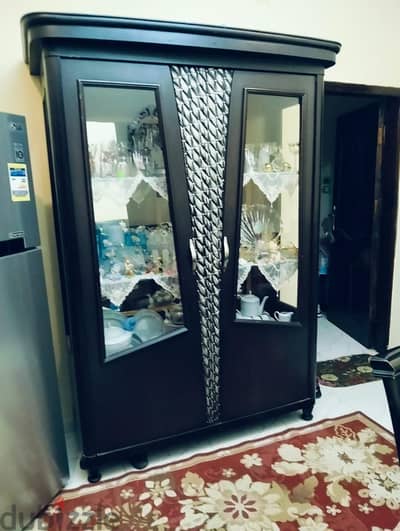 سفره ونيش وبوفيه لو عايز حاجه لوحدها ارجو التواصل علي 01116452995