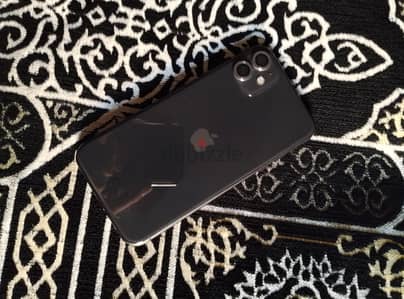 iPhone 11 64GB بحالة ممتازة جدًا – بطارية 72%