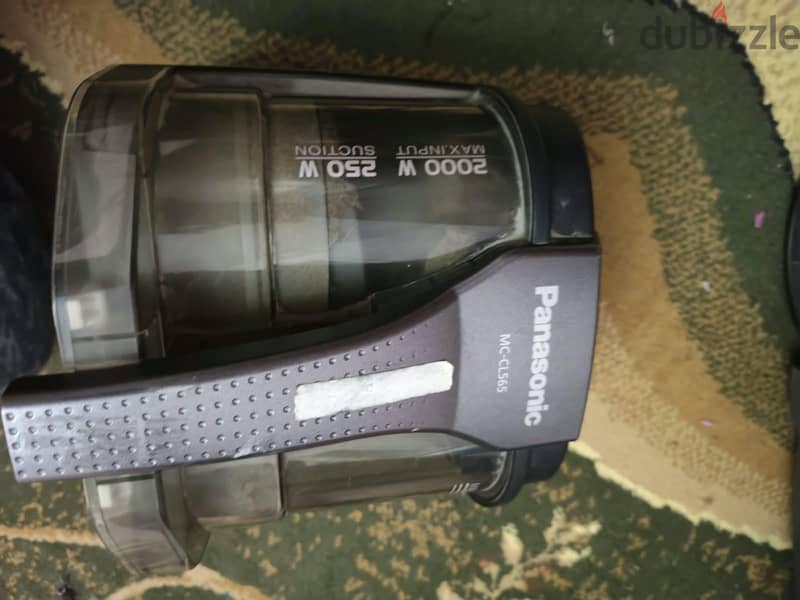 Panasonic Mega Cyclone MC-CL565 3