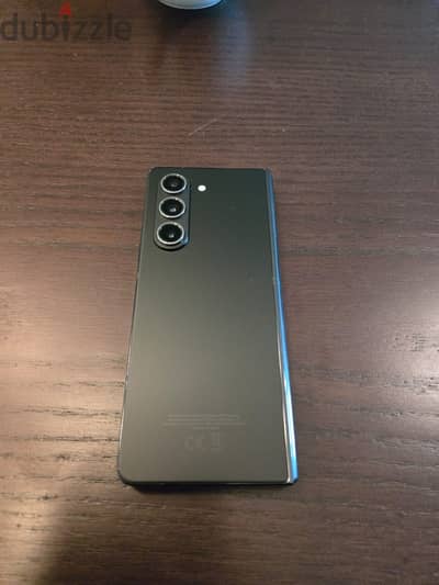 Samsung Galaxy Z Fold5 – حالة الزيرو