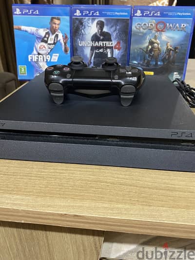 Playstation 4 slim
