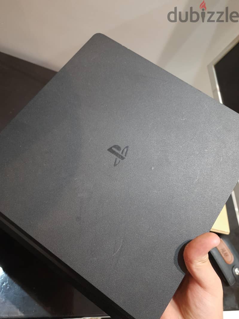 ps4 slim 1