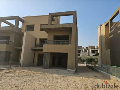توين هاوس للبيع في نيو جيزة – Gold Cliff  فرصة مميزة لامتلاك Twin House في Gold Cliff – New Giza، بمساحة أرض واسعة وتصميم عملي يضم 4 غرف نوم و4 حمامات