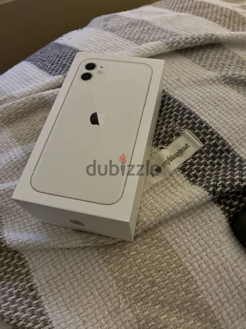 Apple - iPhone 11 3