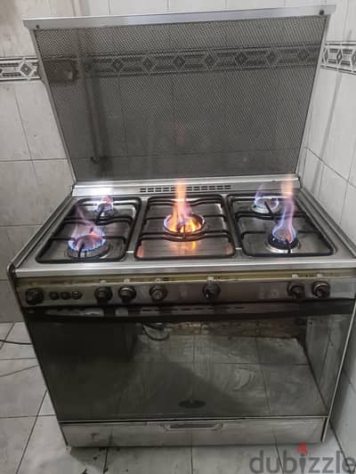 بوتاجاز 5 شعلة كريازى استاليس  فرن و شواية ممتاز 60x90
