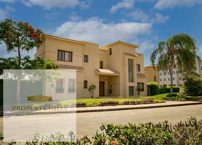 VIP Standalone Villa, 1084 sqm, immediate delivery and ready to move in, located in one of the most prestigious locations in New Cairo, Golden Square, near AUC, Hyde Park, SODIC Villette, next to Katameya Dunes, on 90th Street, and opposite Mountain View.