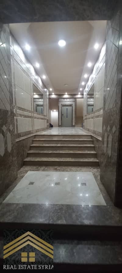 Apartment for rent from Damascus Company for Finishing and Real Estate Marketing, Ultra Super Lux finish, 4 rooms + 2 bathrooms + reception in Al-Shorouk City directly on the Freedom Road, next to Hassan Allam Compound and Maadi Compound, 3 minutes from Gate 2, Suez Road, the building entrance has luxury marble + elevator Apartment for rent from Damascus Company for Finishing and Real Estate Marketing, Ultra Super Lux finish, 4 rooms + 2 bathrooms + reception in Al-Shorouk City directly on the Freedom Road, next to Hassan Allam Compound and Maadi Compound, 3 minutes from Gate 2, Suez Road, the building entrance has luxury marble + elevator