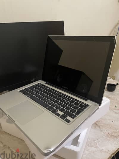 لابتوب MaCBook Pro 4g بدون هارد رامات 4 جيجا بدون هارد