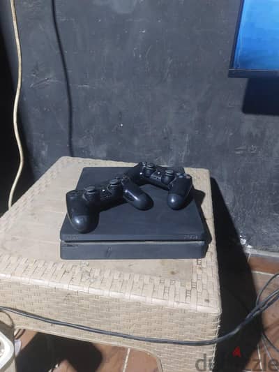 PS4 Slim