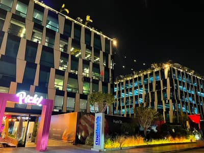 مكتب للإيجار في Park Street – الشيخ زايد - بمساحه  200م -  مفروش بالكامل - تشطيب كامل