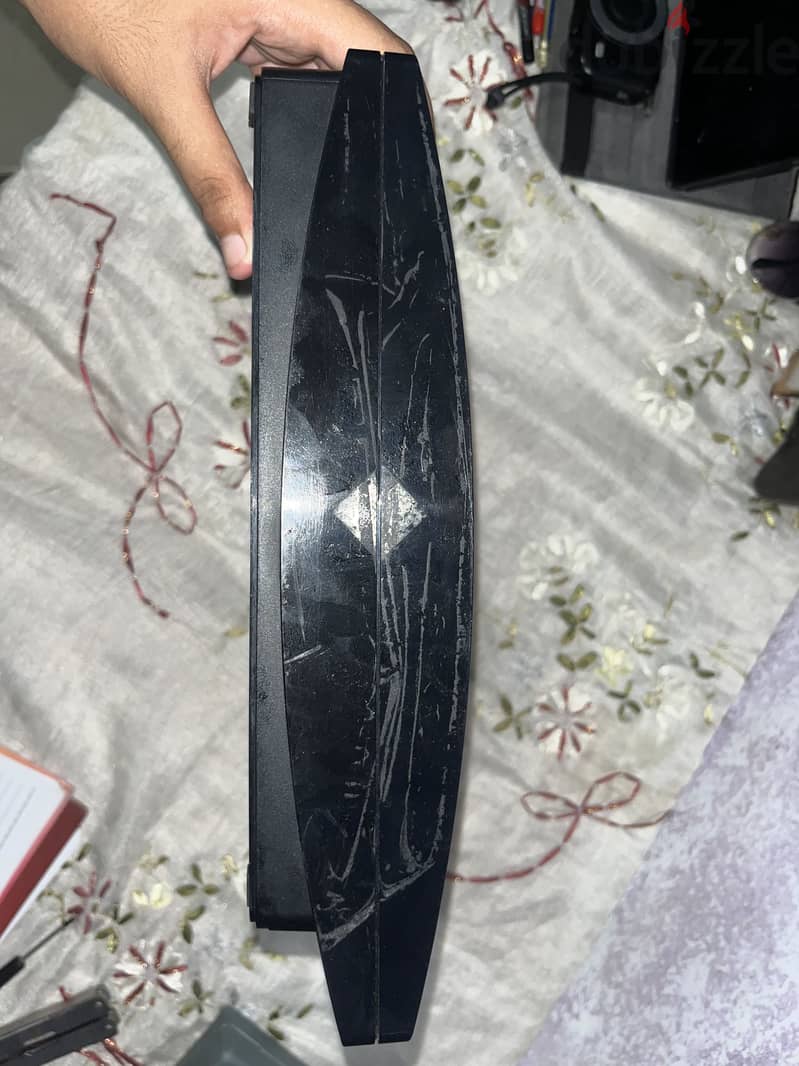 PS3 super slim  + 3 controllers 2 works as will 1