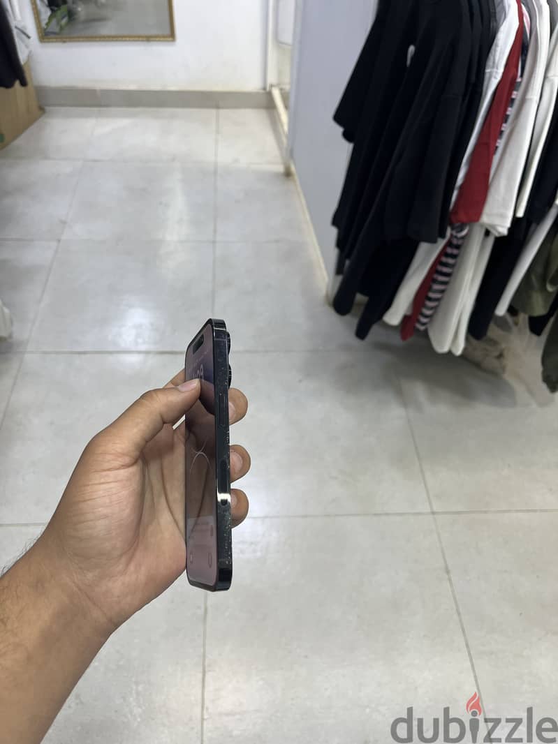 آبل - آيفون 14 برو 1