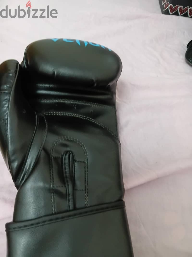 Boxing Gloves 3