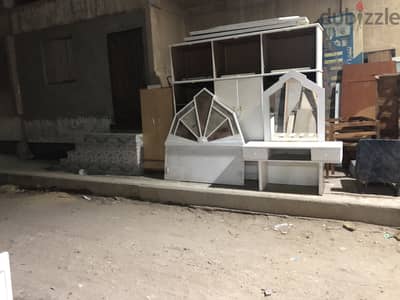 غرفة نوم كاملة عمولة (خشب كونتر طبيعي) بحالة ممتازة - لسرعة البيع