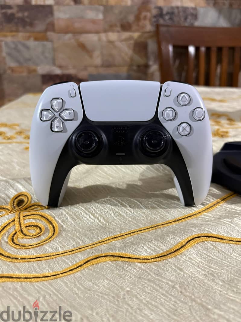PS5 Perfect Condition Home use 3