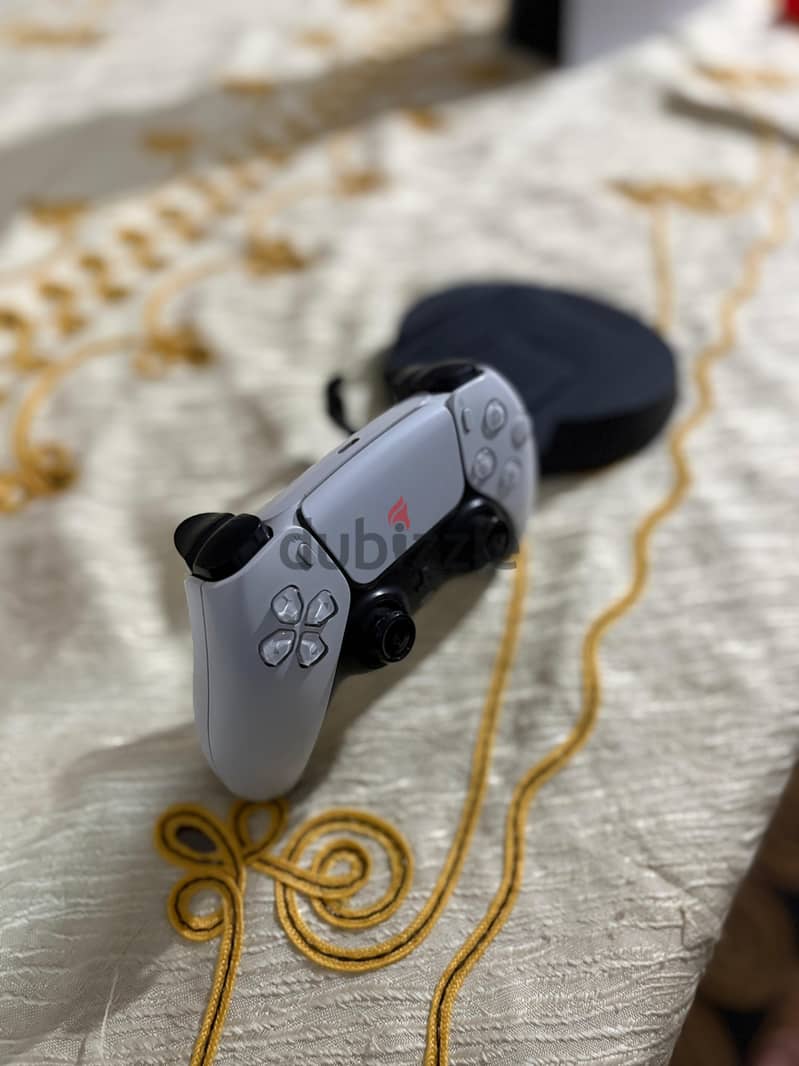 PS5 Perfect Condition Home use 4