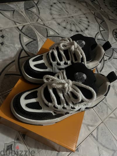 Lv skate