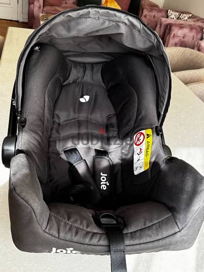 joie car seat - like new