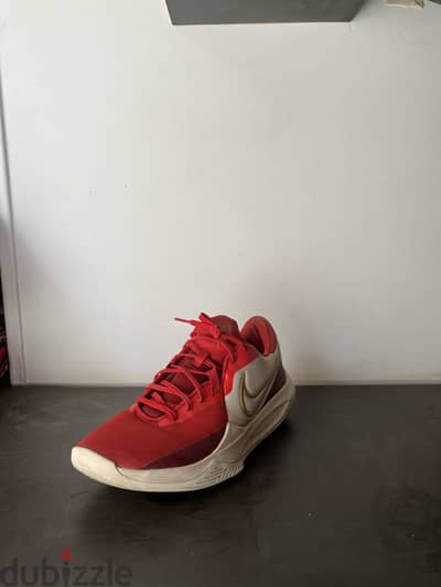 nike basketball shoes