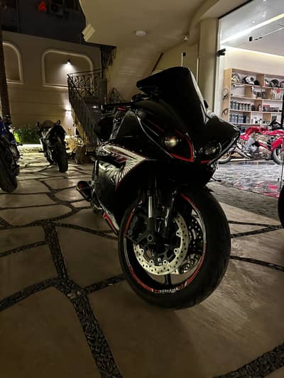 Yamaha r1 2012 raven edition