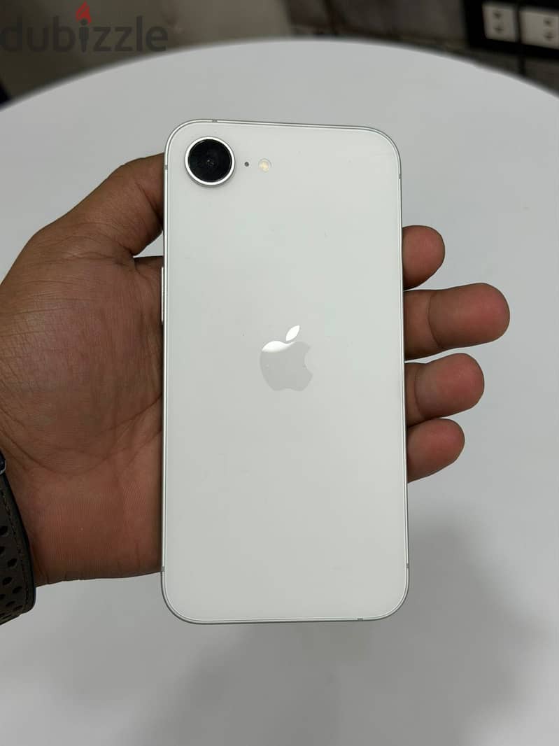 Apple - iPhone 16e 1