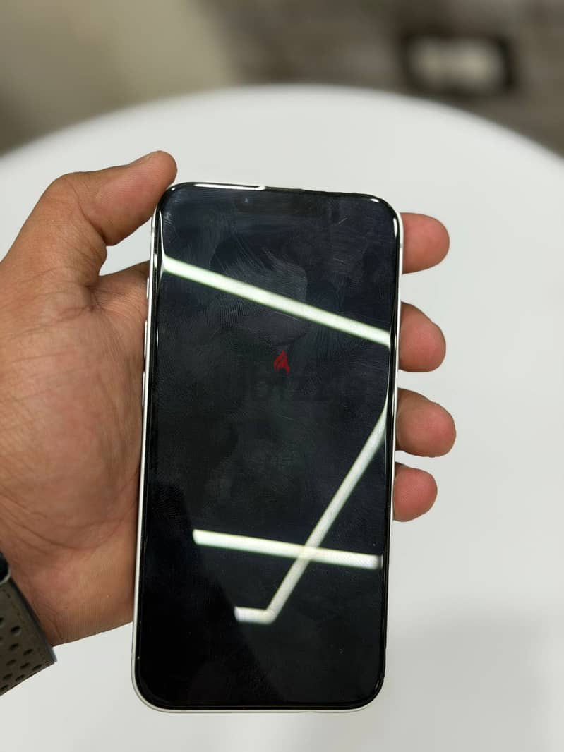Apple - iPhone 16e 3